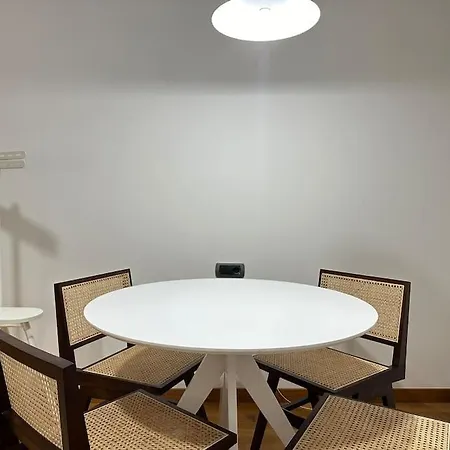 Puerta Del Sol, Piso Con Clase