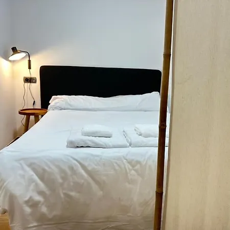 Puerta Del Sol, Piso Con Clase アパート *